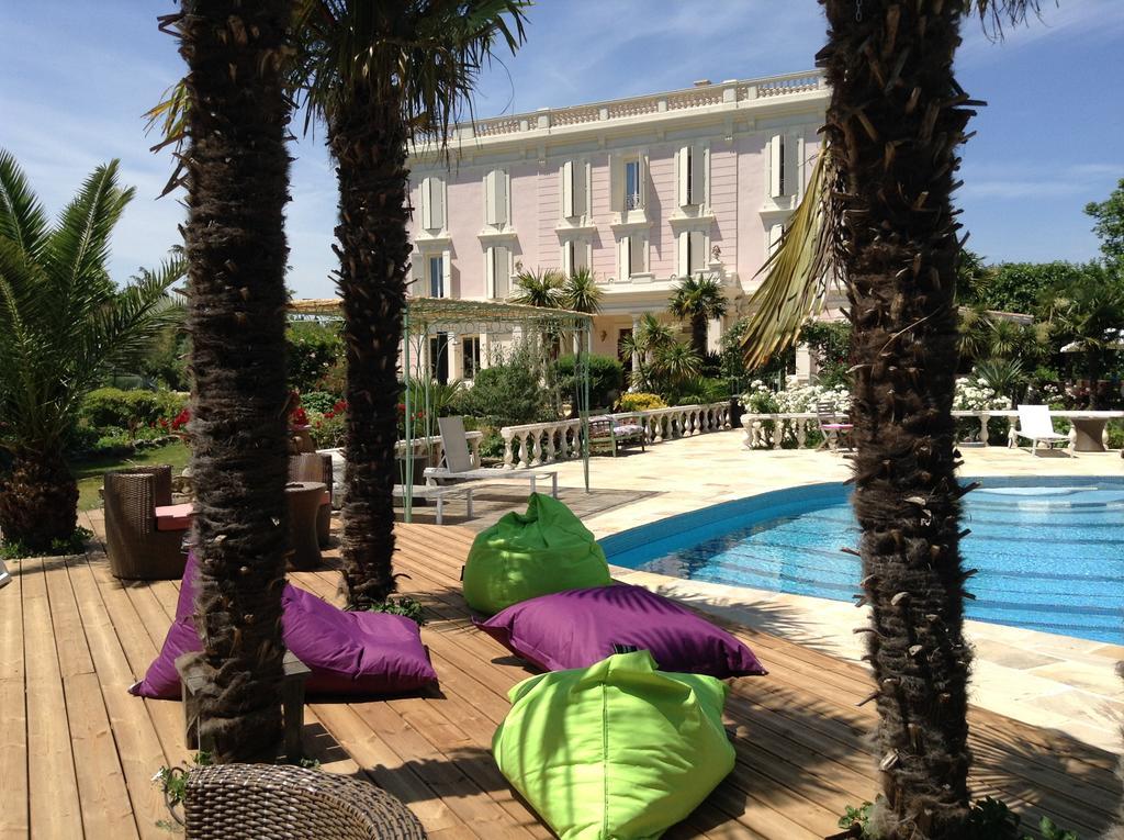Hotel Chateau La Roque Margaux Servian Exterior foto